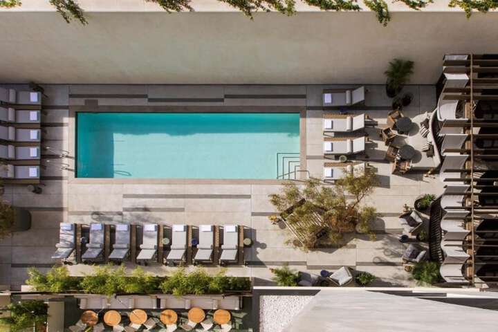 Pool 68 of 111