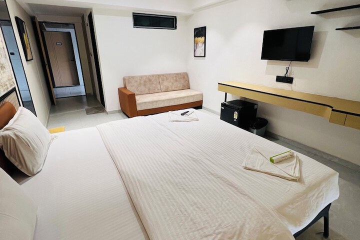 Room 7 of 20
