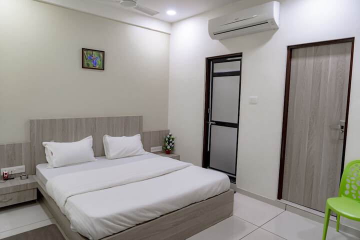 Room 8 of 36