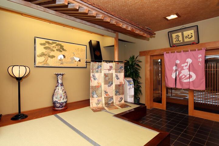 Guest Lobby