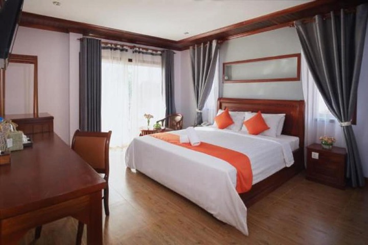 Room 45 of 99