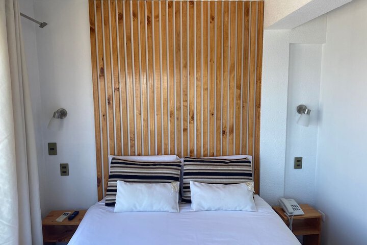 Room 3 of 27