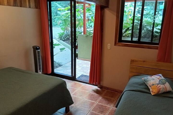 Room 51 of 334
