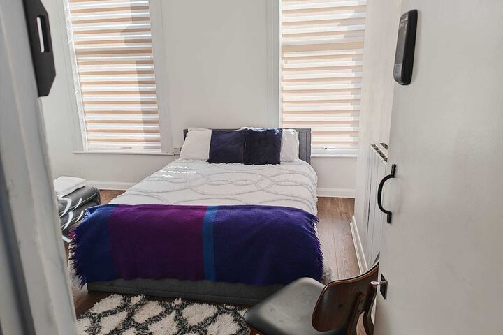 Room 16 of 74
