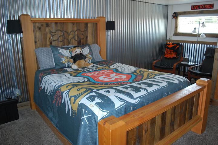 Room 22 of 128