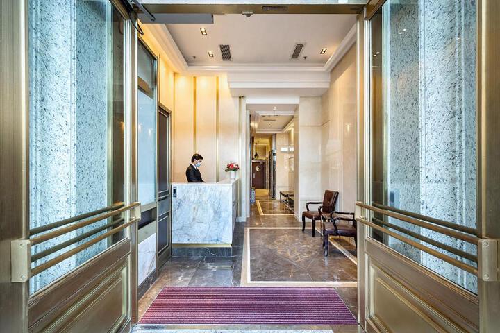 LANDER GRAND HOTEL
