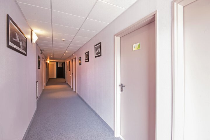 Ballroom/Hall 27 of 44