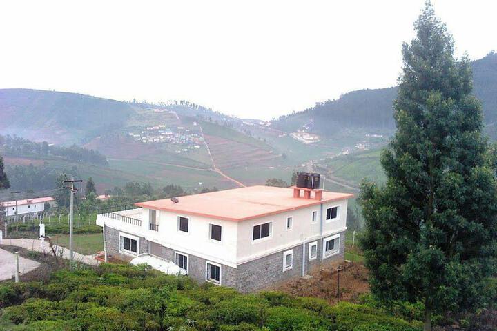 Mountain Top Holiday Home Ooty