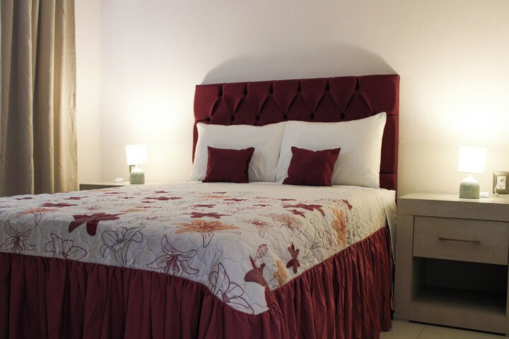 Room 3 of 27