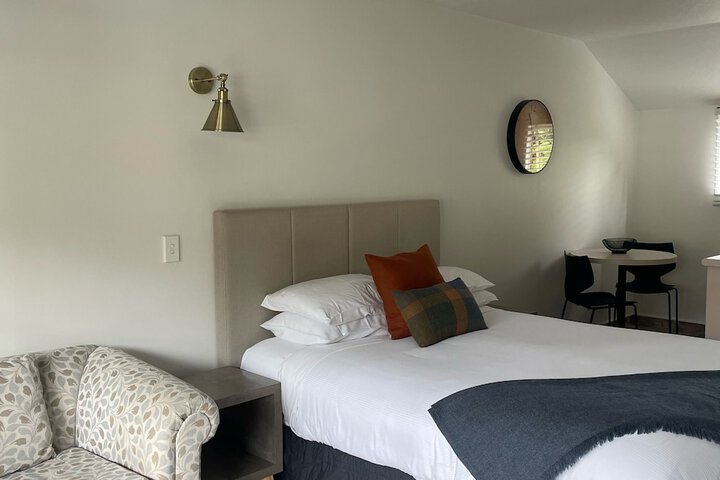Room 10 of 85