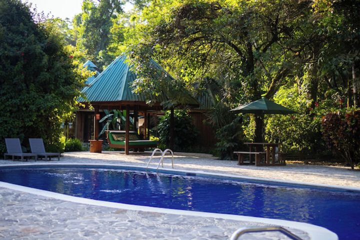 Pool Hotel
