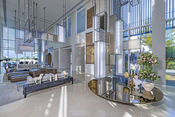 Entrance & Lobby