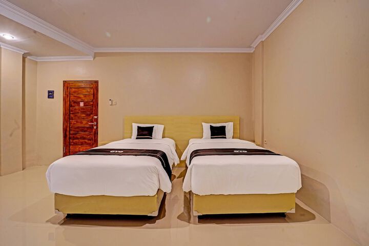 Room 8 of 15