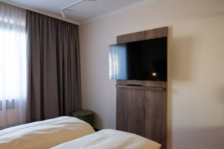 Room 12 of 52