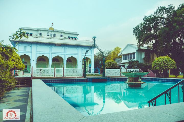 Pools & Facilities