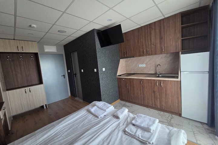 Room 52 of 137
