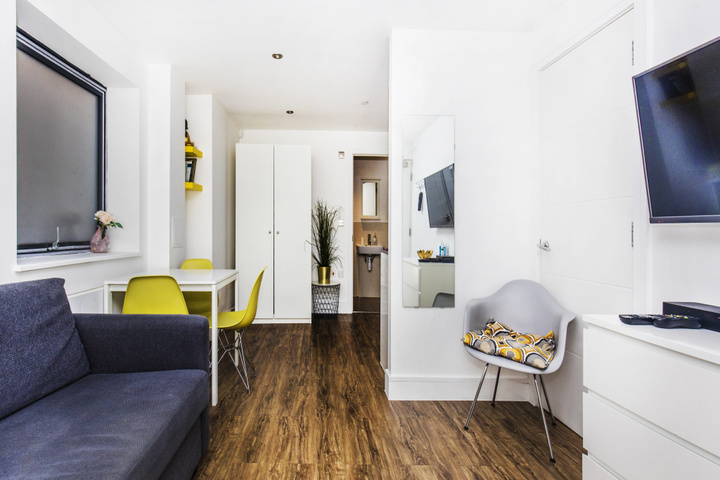 Room 2 of 16