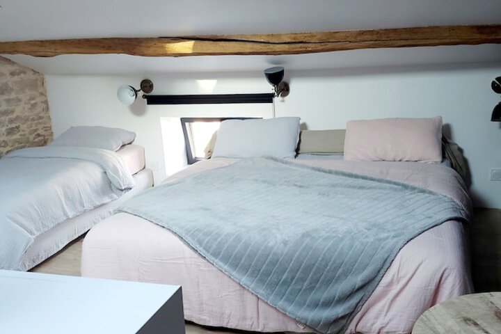 Room 3 of 34