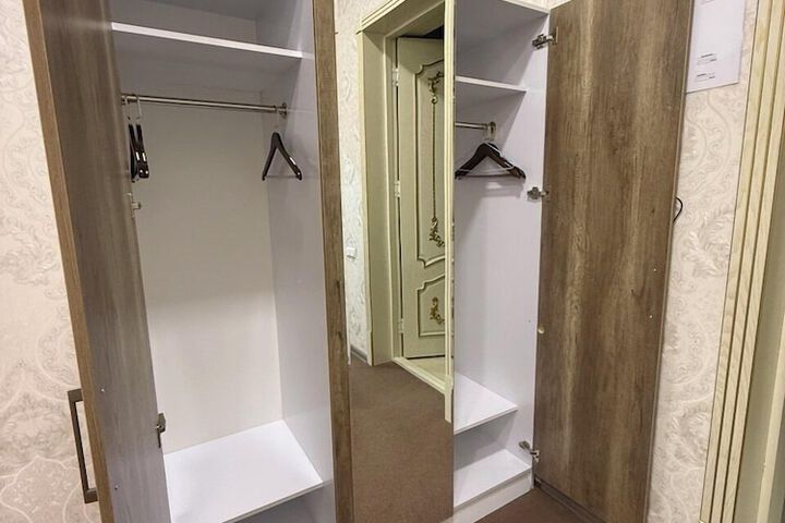 Room 15 of 107