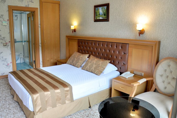 Room 18 of 69
