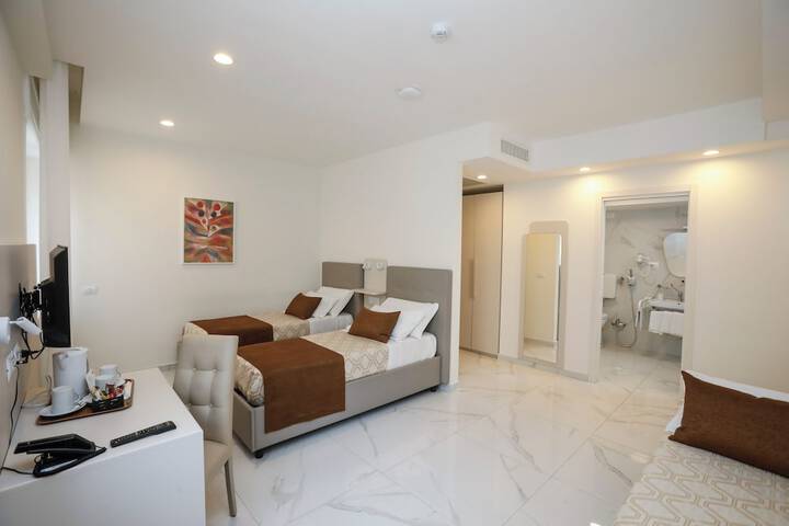 Room 32 of 55