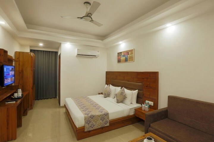 Room 16 of 55