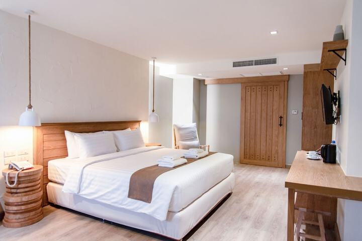 Room 41 of 105