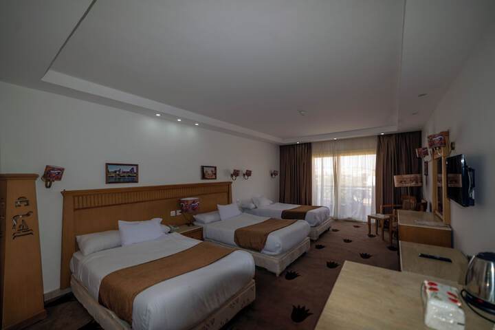 Room 42 of 109