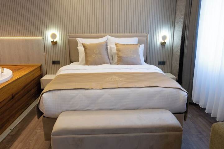 Room 6 of 21