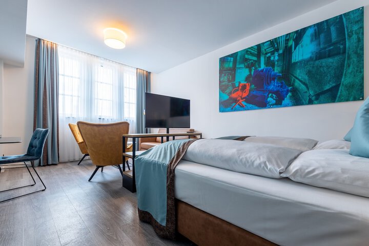 Room 8 of 42