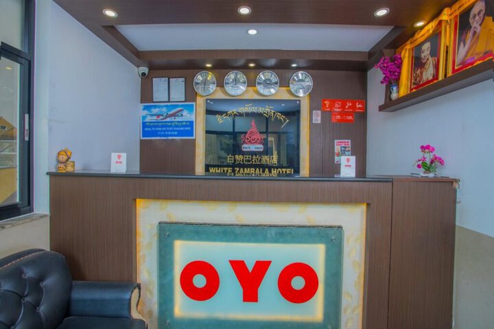 OYO 255 WHITE ZAMBALA HOTEL