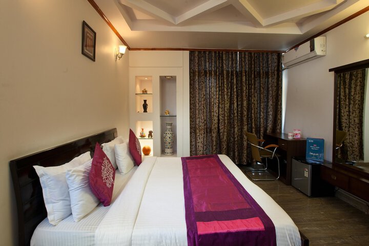 OYO ROOMS SIKANDERPUR METRO DLF PHASE 2