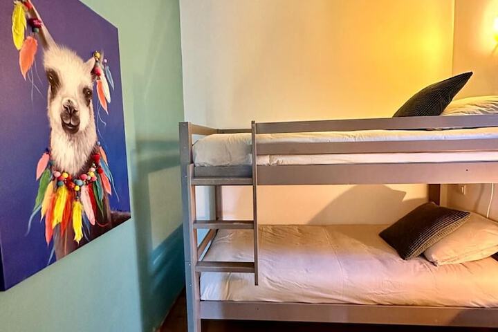 Room 6 of 113
