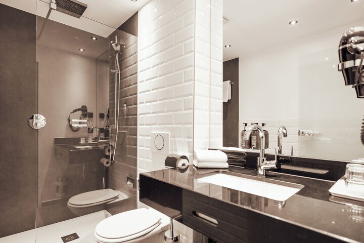 Room 15 of 29