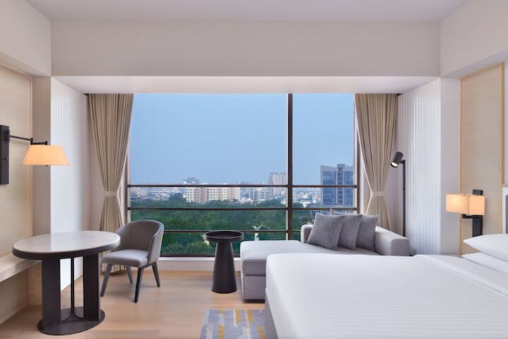 Room 29 of 53