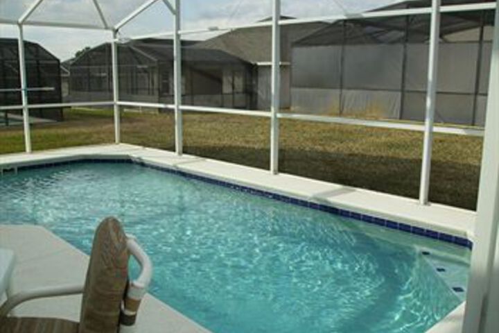 Pool 27 of 32