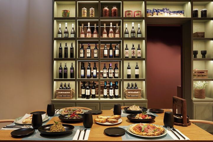 Dining 107 of 135