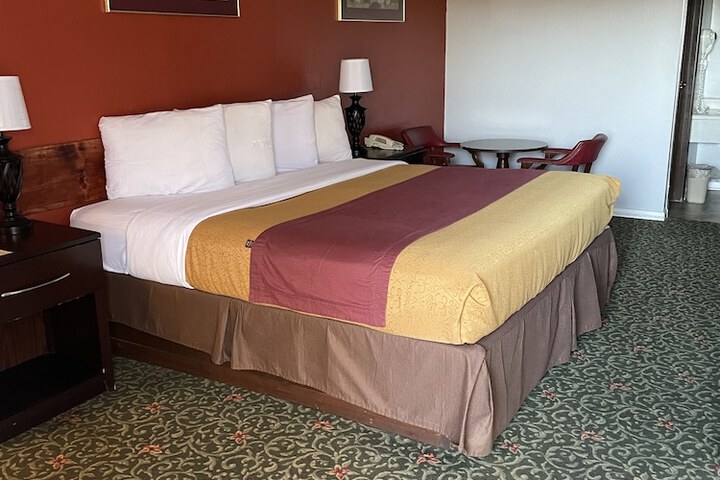 Room 42 of 91