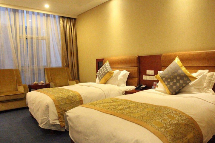 Room 3 of 12