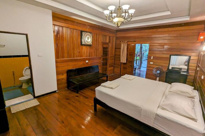 Room 10 of 73