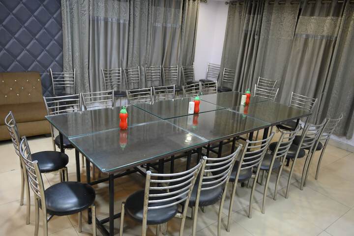 Dining 94 of 106