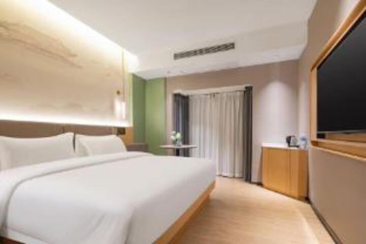 Room 10 of 10