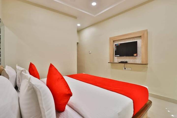 Room 3 of 9