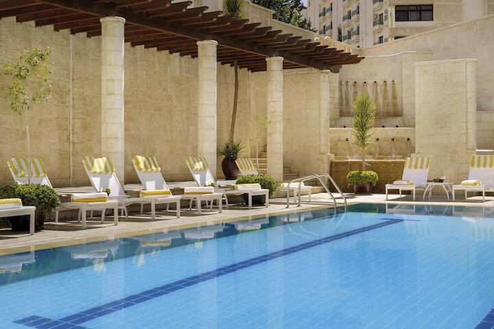 Pool 80 of 195