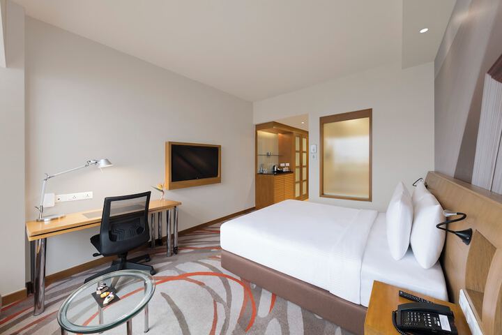 Room 15 of 126
