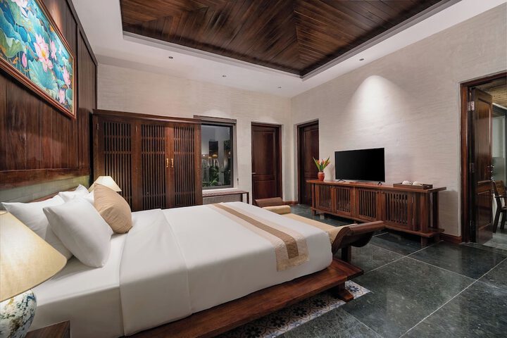 Room 9 of 45