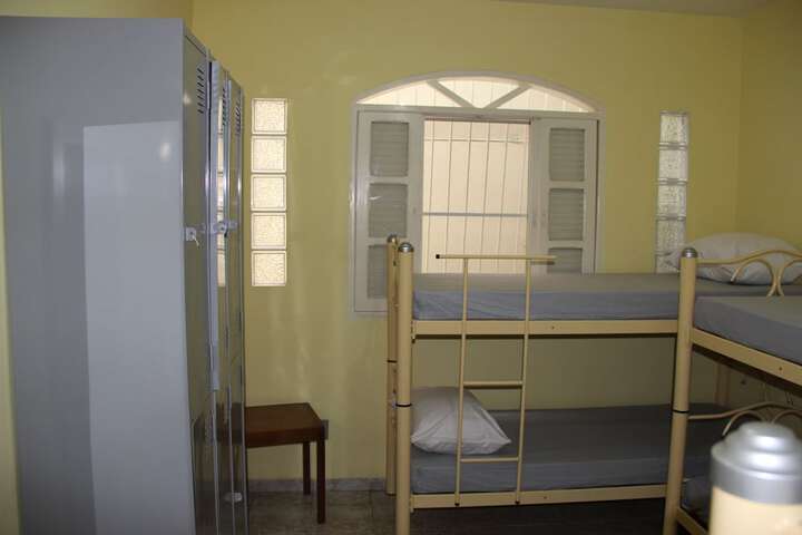 Room 16 of 76
