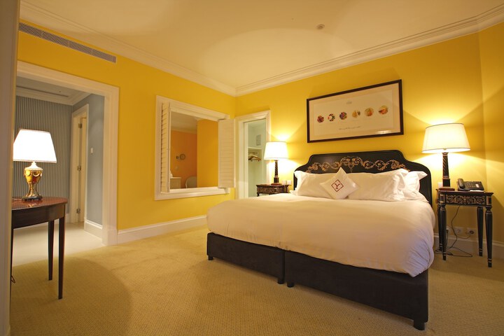Room 14 of 106