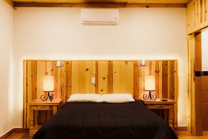 Room 13 of 87