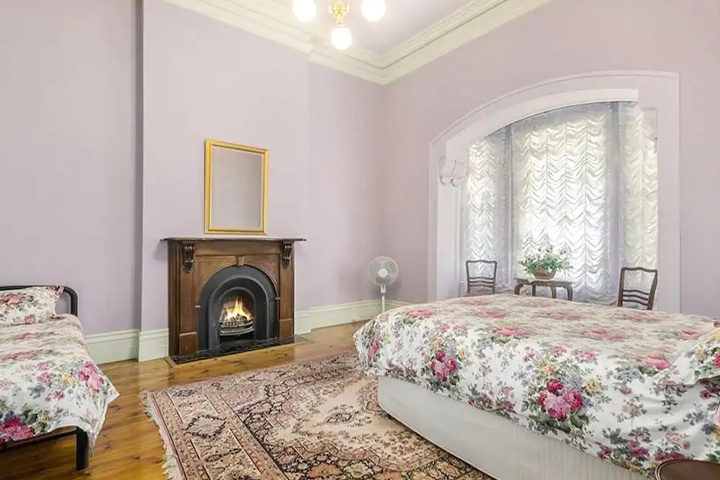Room 2 of 20